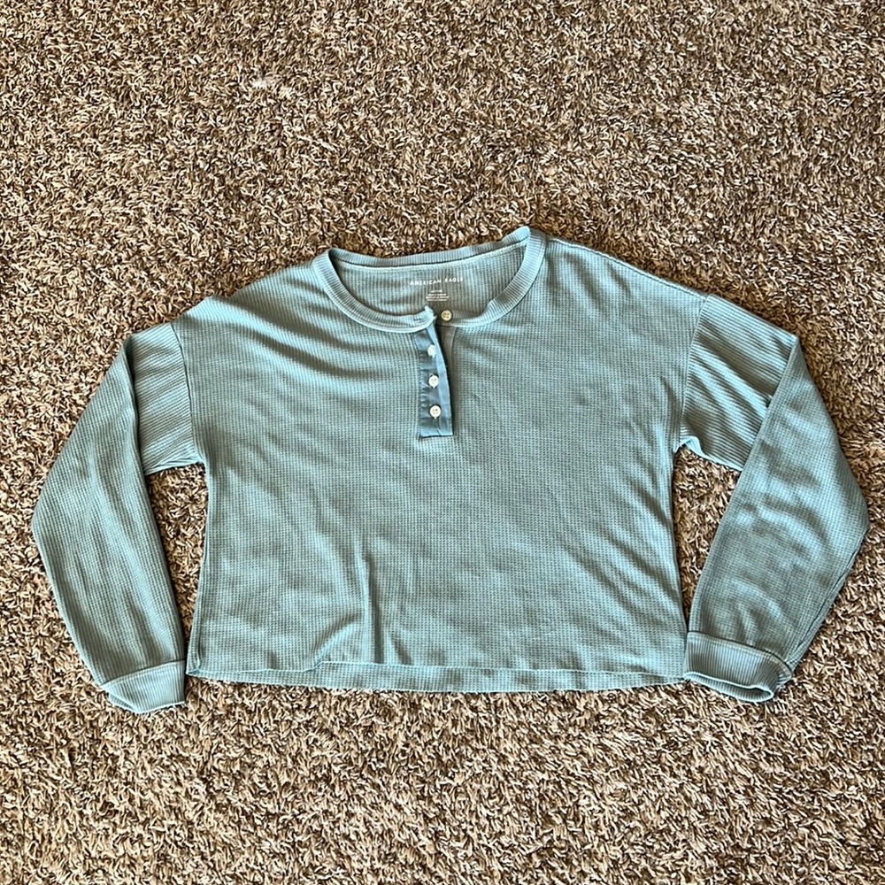 Women’s American Eagle Henley Shirt size Small